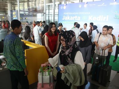 Potret Penerbangan Perdana di Bandara Dhoho Kediri