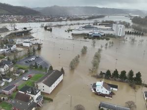 Potret Udara Banjir Terjang Virginia AS Potret Udara Banjir Terjang Virginia AS