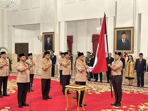 Jokowi Kukuhkan Pengurus Kwatir Nasional Gerakan Pramuka 2023-2028 Jokowi Kukuhkan Pengurus Kwatir Nasional Gerakan Pramuka 2023-2028