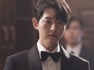 9 Model Rambut Pria Korea yang Tren di 2024, Ala Song Joong Ki Hingga V BTS 9 Model Rambut Pria Korea yang Tren di 2024, Ala Song Joong Ki Hingga V BTS