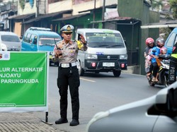 Arus Kendaraan dari Bogor ke Sukabumi Mulai Dialihkan Via Tenjoayu