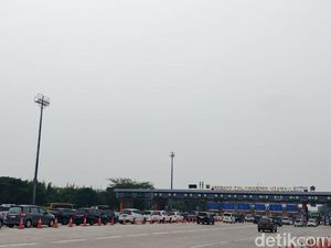 206 Ribu Kendaraan Keluar Jakarta Via Tol Cikatama Sejak H-7 Lebaran 206 Ribu Kendaraan Keluar Jakarta Via Tol Cikatama Sejak H-7 Lebaran
