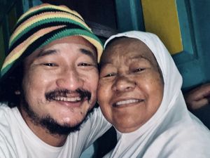 Pengorbanan Isa Bajaj Tinggalkan Jakarta demi Rawat Ibu Pengorbanan Isa Bajaj Tinggalkan Jakarta demi Rawat Ibu