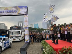 Kapolri Lepas 58 Ribu Pemudik di Mudik Gratis Polri Presisi 2024