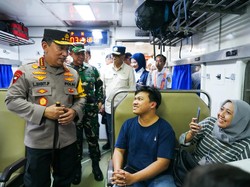 Kapolri-Menhub Tinjau Stasiun Pasar Senen H-4 Lebaran
