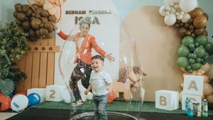8 Foto Nikita Willy Gelar Perayaan Ultah Baby Issa di Panti Asuhan