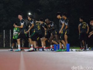 Liga 1: Jadwal Padat Paksa Pemain Persebaya Berlebaran di Surabaya