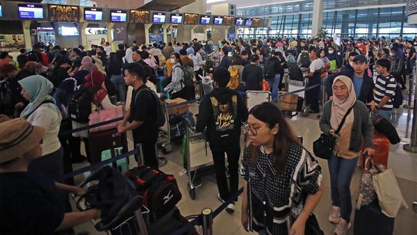 H-4 Lebaran, Pemudik Padati Bandara Soekarno Hatta