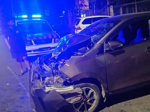 Mobil di Makassar Tabrak Truk gegara Sopir Mengantuk, 1 Orang Luka Ringan