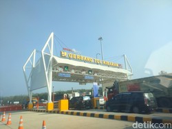 HK Catat 180 Ribu Kendaraan Melintas di JTTS Jelang Akhir Cuti Bersama