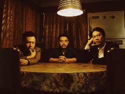 Perunggu Bikin Nangis-Ingin Pulang Lewat Video Klip 33x