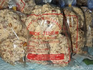 Peyek Tumpuk Khas Bantul, Bisa Jadi Alternatif Oleh-oleh Pemudik Peyek Tumpuk Khas Bantul, Bisa Jadi Alternatif Oleh-oleh Pemudik