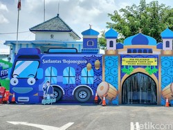 Pemudik yang Capek Saat Melintas Bojonegoro, Istirahat Saja di Bus Tayo