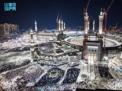 Jutaan Umat Islam Penuhi Masjidil Haram pada Malam ke-27 Ramadan