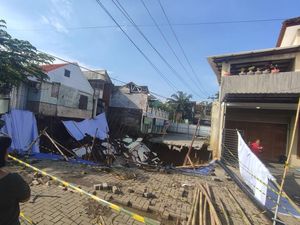 Tanah di Perumahan Semarang Ambles, Pemkot Minta Pengembang Tanggung Jawab Tanah di Perumahan Semarang Ambles, Pemkot Minta Pengembang Tanggung Jawab