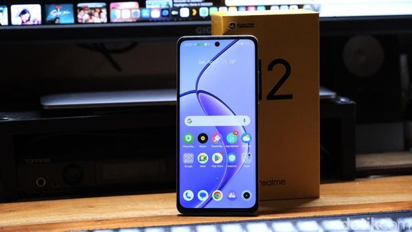 Unboxing Realme 12 5G, HP Berdesain Jam Tangan Mewah