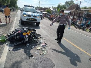 Bus Sumber Selamat Ugal-ugalan Tabrak Motor di Ngawi, 2 Pemudik Tewas