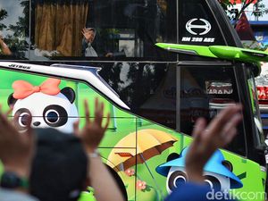 Ribuan Warga Ikuti Mudik Bareng Gratis Pemprov Jatim Ribuan Warga Ikuti Mudik Bareng Gratis Pemprov Jatim