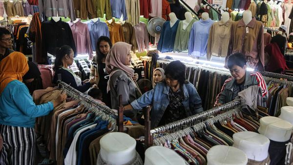 H-3 Lebaran, Pasar Johar Semarang Diserbu Pembeli