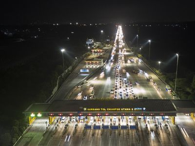 Gerbang Tol Cikampek Utama Ramai Lancar Pagi Tadi