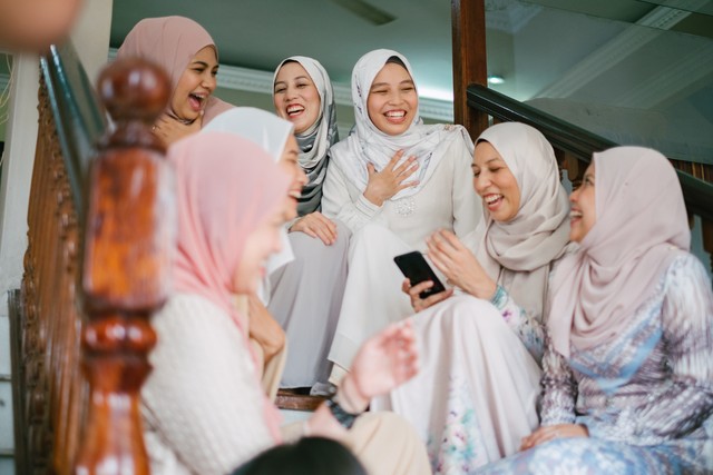 Cara Elegan Jawab Pertanyaan Lebaran 'Gajinya Berapa?' Tanpa Bikin Canggung