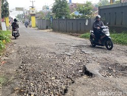 Akses ke Tempat Wisata di Sukabumi Rusak, Polisi Disiagakan