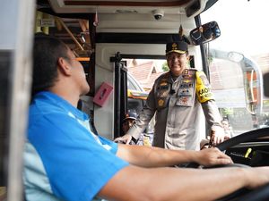 Kapolda Riau Pantau Bandara-Terminal Bus di Pekanbaru, Ingatkan 3 Hal Penting Ini