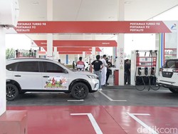 Full Energi Saat Mudik Lewat Tol Trans Jawa