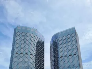 Mengintip Gedung Kembar Menara Syariah Terbesar se-Asia Tenggara Mengintip Gedung Kembar Menara Syariah Terbesar se-Asia Tenggara