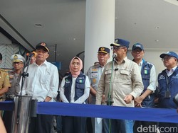 Menko PMK: Kapal dari Merak ke Bakauheni Hanya Drop Penumpang, Balik untuk Angkut