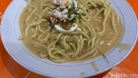 Cicip Mie Celor Legendaris yang Gurih Nian!