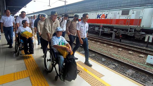 Penyandang Disabilitas Mudik Gratis dengan Kereta Api