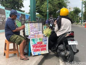 Jasa Tukar Uang Baru di Jogja Masih Diminati