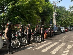 Polisi di Surabaya Patroli Rumah Warga yang Kosong Ditinggal Mudik