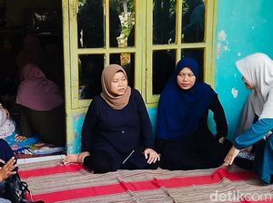 Duka di Kediaman 3 Korban Tewas Diseruduk Truk Muatan Minyak Sawit Duka di Kediaman 3 Korban Tewas Diseruduk Truk Muatan Minyak Sawit
