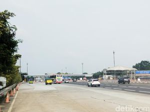 328 Ribu Kendaraan Keluar Jakarta Via Tol Japek, Arus Mudik Masih Lancar 328 Ribu Kendaraan Keluar Jakarta Via Tol Japek, Arus Mudik Masih Lancar
