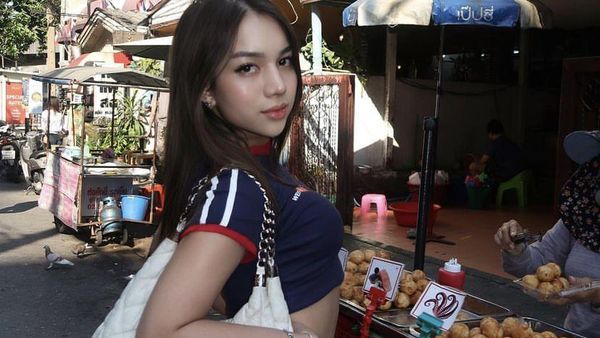 Una Dembler, Selebgram yang Sering Bikin Konten Makan dan Kulineran