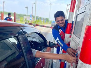 317 Ribu Kendaraan Lewat Tol Trans Sumatera Saat Mudik, Naik 50% 317 Ribu Kendaraan Lewat Tol Trans Sumatera Saat Mudik, Naik 50%