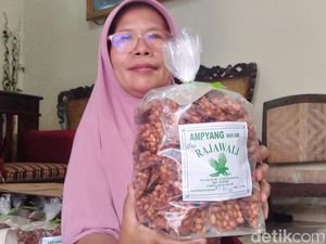 Dirintis 1980-an, Ampyang Khas Klaten Ini Laris Manis Saat Lebaran Dirintis 1980-an, Ampyang Khas Klaten Ini Laris Manis Saat Lebaran