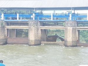Penampakan Pintu Penguras Bendung Katulampa Bogor Usai Diperbaiki Pakai Bambu