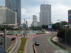 Melihat Kosongnya Jalanan Bundaran HI di H-2 Lebaran