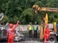 Kecelakaan Maut di Tol Jakarta-Cikampek, Gran Max Terindikasi Travel Gelap