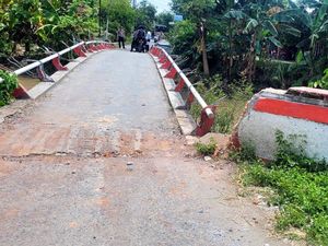 Alasan Kades Izinkan Warga Rusak Jembatan demi Truk Sound Bisa Lewat Alasan Kades Izinkan Warga Rusak Jembatan demi Truk Sound Bisa Lewat