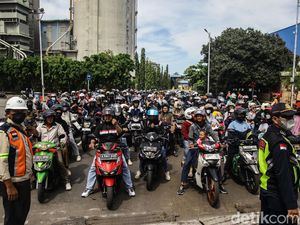 Polisi Sebut Waktu Tempuh Pemudik Motor Via Pelabuhan Ciwandan Hanya 2 Jam Polisi Sebut Waktu Tempuh Pemudik Motor Via Pelabuhan Ciwandan Hanya 2 Jam
