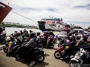 Suasana Pelabuhan Ciwandan H-2 Lebaran, Masih Ramai tapi Lancar Suasana Pelabuhan Ciwandan H-2 Lebaran, Masih Ramai tapi Lancar