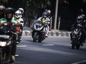 Arus Lalin di Pantura Cirebon Landai Jelang Lebaran Arus Lalin di Pantura Cirebon Landai Jelang Lebaran