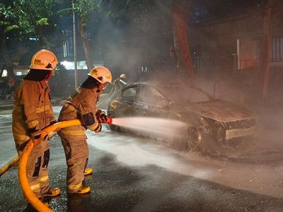 Wujud Mazda 2 Hangus Terbakar Tinggal Rangka, Dipicu Remaja Lempar Petasan