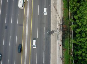 Lalin Normal Kembali, Contraflow di Tol Jakarta-Cikampek Dihentikan Lalin Normal Kembali, Contraflow di Tol Jakarta-Cikampek Dihentikan