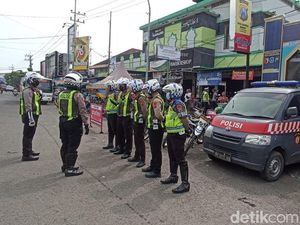 Satlantas Polres Lamongan Masifkan Patroli Atasi Kemacetan Arus Mudik