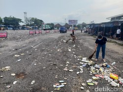 Pemudik Sisakan Sampah di Gilimanuk, Petugas Angkut 4 Ton Per Hari